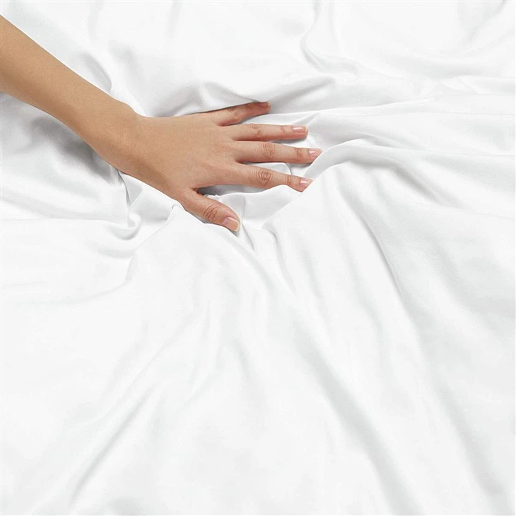 Hotel Rental Bedding Set